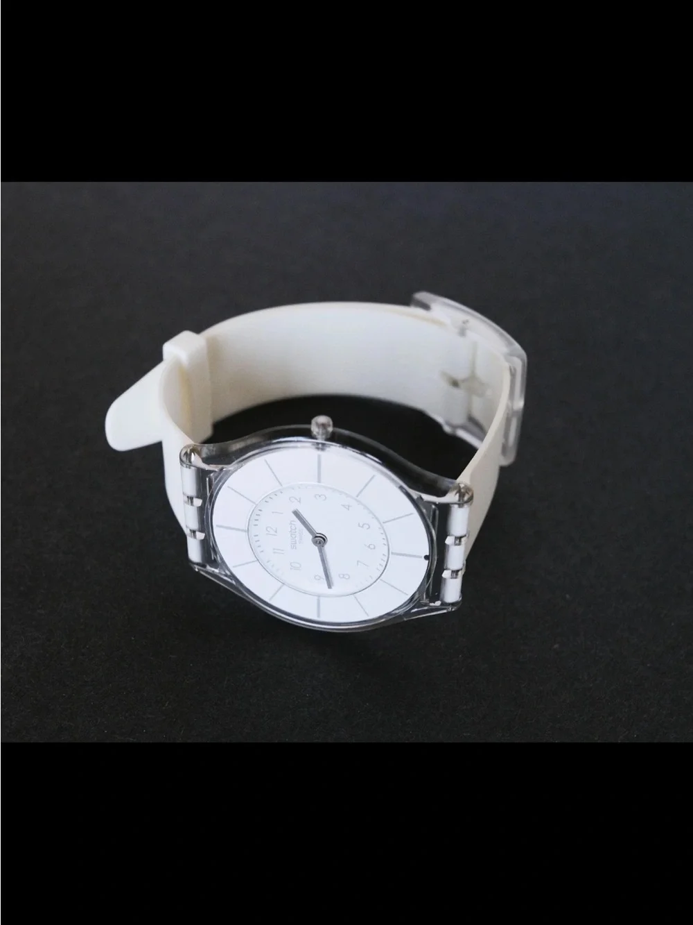 Swatch White Classiness Skin (Ultra Thin) Clear Case White Silicone Strap